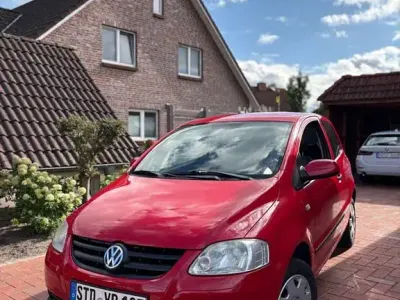 Gebraucht VW Fox 54 PS (39 kW) 2006 Rot Kleinwagen