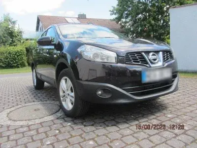 Gebraucht Nissan Qashqai Acenta 114 PS (83 kW) 2011 Violet SUV