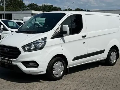 Gebraucht Ford 300 Trend 131 PS (96 kW) 2021 Weiß Van / Kleinbus