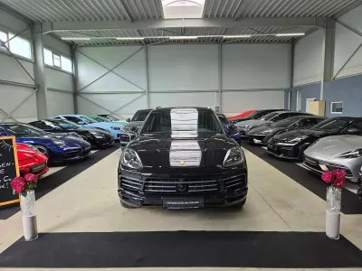 Second-hand Porsche Cayenne 340 CP (250 kW) 2019 Negru SUV