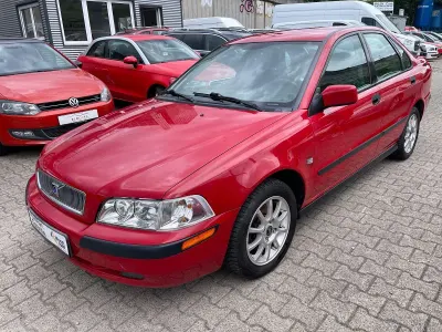 Gebraucht Volvo S40 Comfort 109 PS (80 kW) 2001 Rot Limousine
