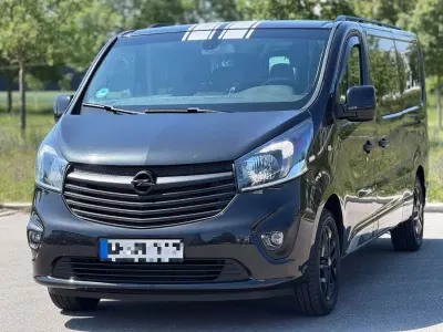 Używany Opel Vivaro Sport 145 KM (106 kW) 2017 Czarny Minivan