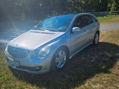 Mercedes R500
