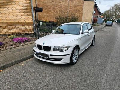 Usata BMW 116 122 CV (89 kW) 2007 Bianco Utilitaria