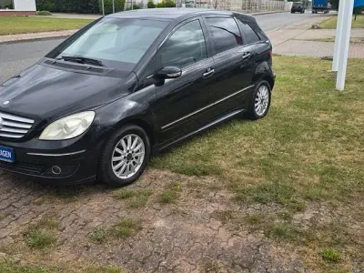Gebraucht Mercedes B200 Edition 136 PS (100 kW) 2007 Schwarz Van / Kleinbus