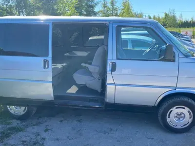 Gebraucht VW T4 77 PS (56 kW) 1994 Blau Van