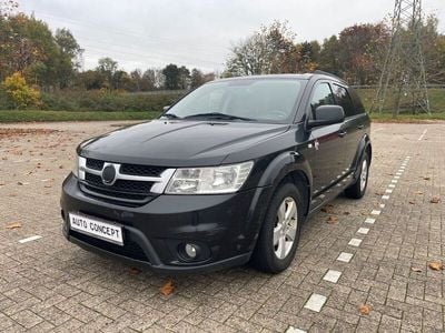 Gebraucht Fiat Freemont Urban 140 PS (102 kW) 2011 Schwarz SUV