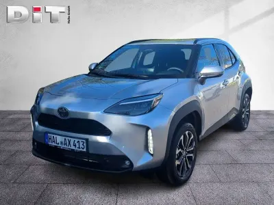 Gebraucht Toyota Yaris Cross 131 PS (96 kW) 2025 Shimmering silver metallic SUV