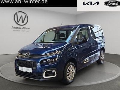 Blau Gebraucht 2023 Citroën Berlingo Feel Van / Kleinbus | 22.679 € (Guter Preis)