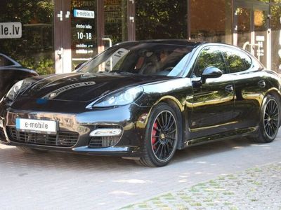 Porsche Panamera Turbo