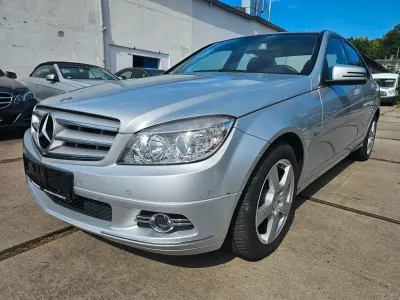 Gebraucht Mercedes C180 156 PS (114 kW) 2010 Iridiumsilber  metalliclack Limousine