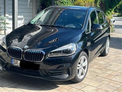 BMW 225