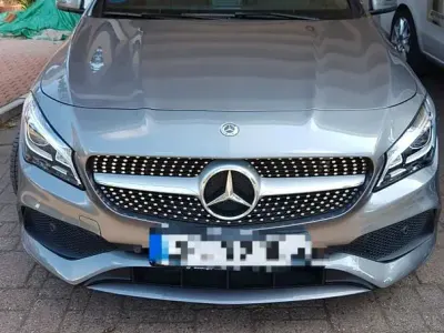 Gebraucht Mercedes CLA200 Shooting Brake 136 PS (100 kW) 2017 Grau Kombi