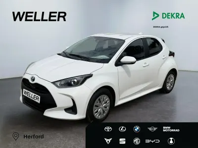 Gebraucht Toyota Yaris Hybrid Business Edition 116 PS (85 kW) 2023 Weiss Kleinwagen
