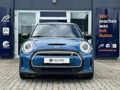 Gebraucht Mini Cooper SE 135 kW (184 PS) 2023 Blau Kleinwagen