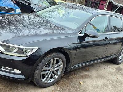 Gebraucht VW Passat Comfortline 150 PS (110 kW) 2016 Schwarz Kombi