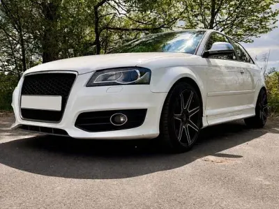 Gebraucht Audi S3 Sport 265 PS (194 kW) 2010 Weiß Kleinwagen