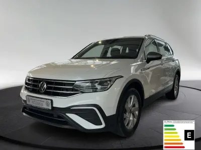 Gebraucht VW Tiguan Allspace Life 150 PS (110 kW) 2022 Weiß SUV