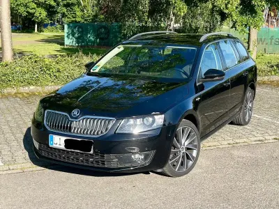 Gebraucht Skoda Octavia LAURIN & KLEMENT 184 PS (135 kW) 2016 Schwarz Kombi