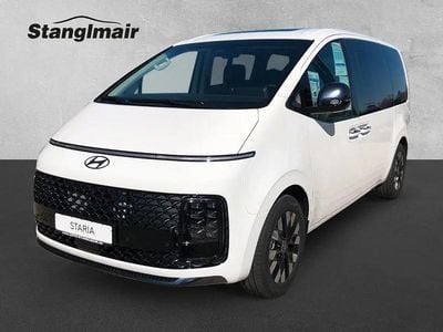 Neu Hyundai Staria Signature 224 PS (164 kW) 2026 Creamy white Van / Kleinbus
