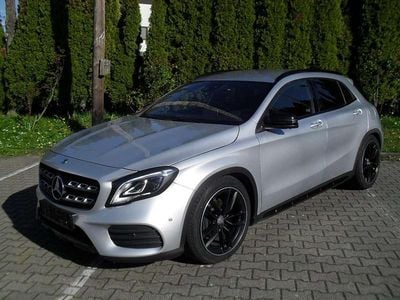 Usata Mercedes GLA200 AMG line 156 CV (114 kW) 2019 Argento SUV