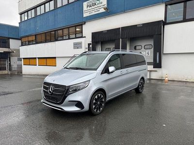 Gebraucht Mercedes V300 Avantgarde 237 PS (174 kW) 2025 Hightechsilber metallic Van / Kleinbus