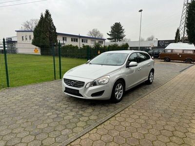 gebraucht Volvo V60 DRIVe Kinetic 1.6d D2