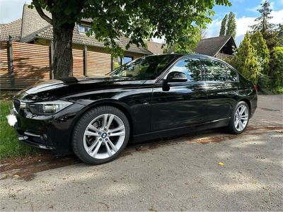 gebraucht BMW 320 i Sportline F30 - TOP Zustand, wenige Kilometer