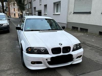 BMW 323