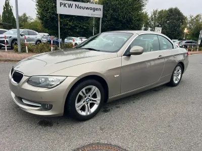 Gebraucht BMW 320 Cabriolet 170 PS (125 kW) 2010 Gold Cabrio