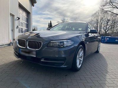 Grau Gebraucht 2015 BMW 520 Kombi | 13.900 € (Fairer Preis)