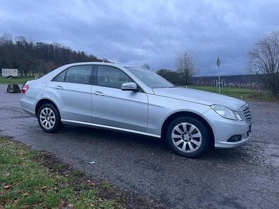 Gebraucht Mercedes E220 170 PS (125 kW) 2011 Silber Limousine