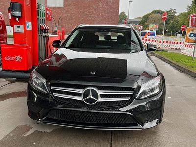 Usata Mercedes C300 245 CV (180 kW) 2019 Nero Station wagon