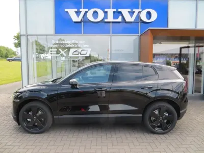 Neu Volvo EX30 Plus 200 kW (272 PS) 2026 Schwarz SUV