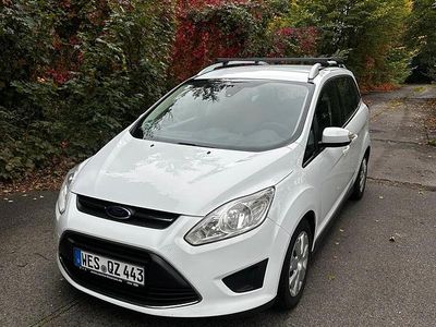 Weiß Gebraucht 2014 Ford Grand C-Max Van / Kleinbus | 4.000 €