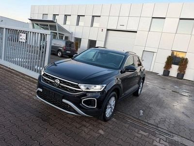 Gebraucht VW T-Roc Life 150 PS (110 kW) 2025 Schwarz SUV
