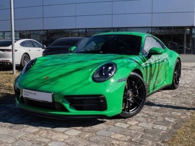 Porsche 911 Carrera 4 GTS