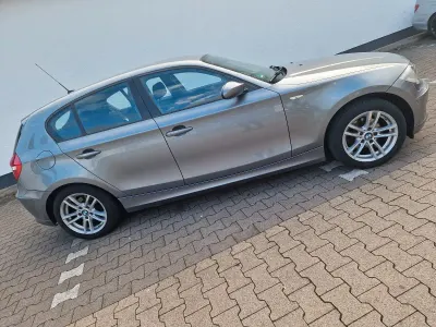 Gebraucht BMW 116 122 PS (89 kW) 2010 Grau Kleinwagen