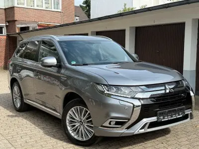 Gebraucht Mitsubishi Outlander P-HEV Edition 135 PS (99 kW) 2019 Grau SUV