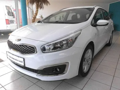 Gebraucht Kia Ceed Sportswagon Edition 7 135 PS (99 kW) 2019 Weiß Kombi