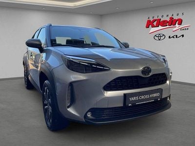Silber Neu 2025 Toyota Yaris Cross SUV | 30.699 € (Fairer Preis)