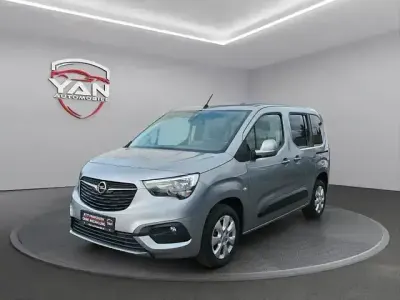 Gebraucht Opel Combo Life 131 PS (96 kW) 2021 Silber Van / Kleinbus