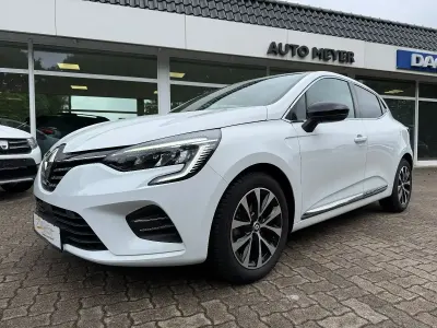 Gebraucht Renault Clio Techno 91 PS (66 kW) 2023 Arktisweiß Kleinwagen