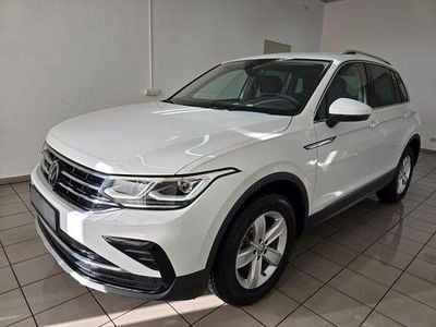 Weiß Gebraucht 2023 VW Tiguan Elegance SUV | 35.990 € (Fairer Preis)