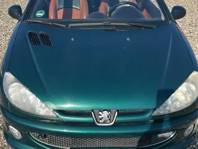 Gebraucht Peugeot 206 CC Roland Garros 109 PS (80 kW) 2003 Grün Cabrio
