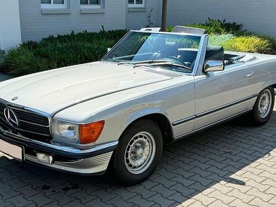 Usata Mercedes SL380 204 CV (150 kW) 1984 Argento Cabrio