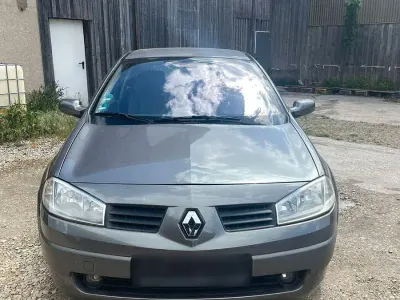 Gebraucht Renault Mégane II Privilege 113 PS (83 kW) 2003 Grau Limousine