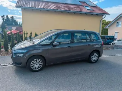 Gebraucht Citroën Grand C4 Picasso PureTech 131 PS (96 kW) 2016 Braun Van / Kleinbus