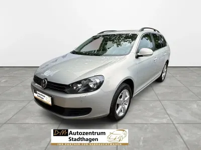 Gebraucht VW Golf VI Comfortline 105 PS (77 kW) 2010 Gold Kleinwagen