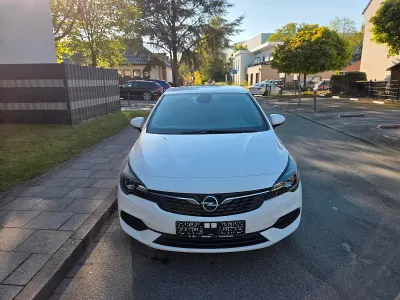 Gebraucht Opel Astra 110 PS (80 kW) 2019 Weiß Limousine